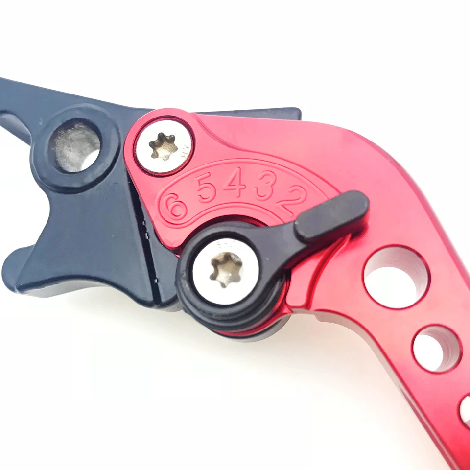 Vue d’installation des leviers de frein pour Redneck Roadster